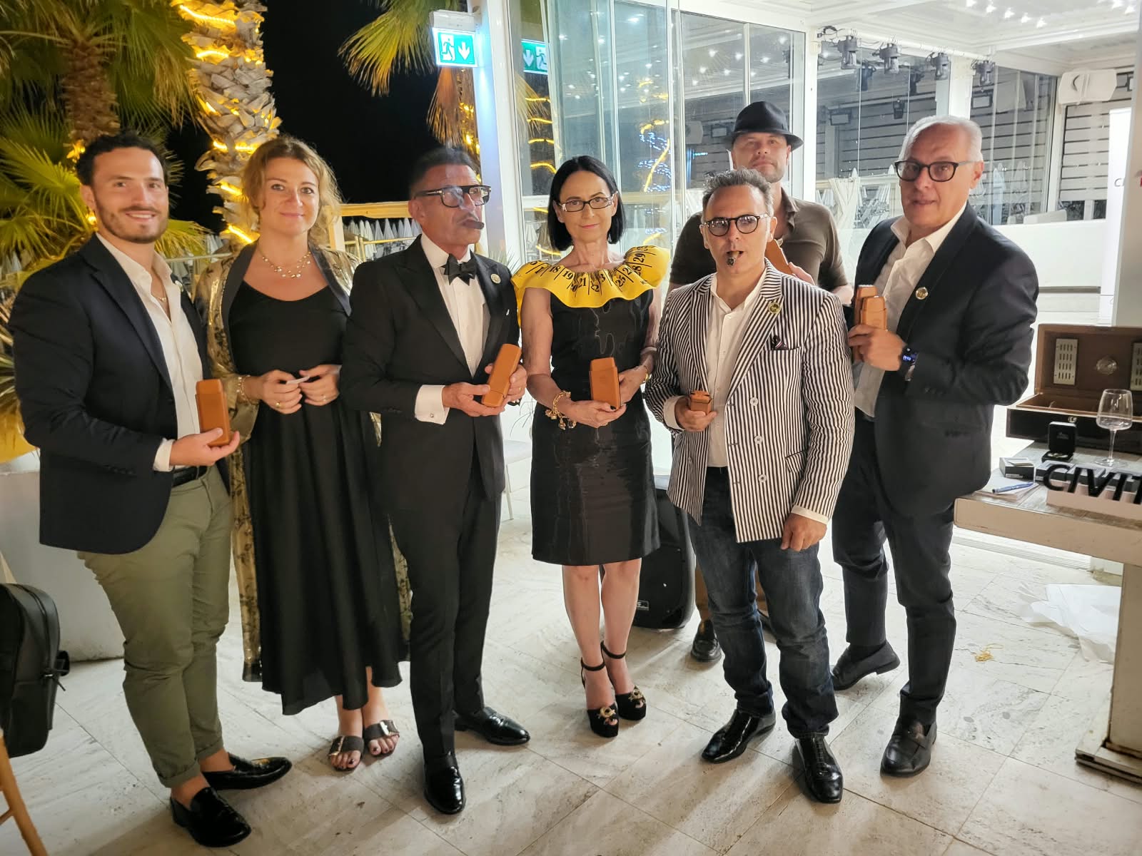 Foto di gruppo alla celebrazione del XX Anniversario CivitHabana